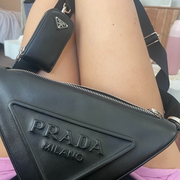 Prada triangular leather shoulder bag - Picture 1 of 3
